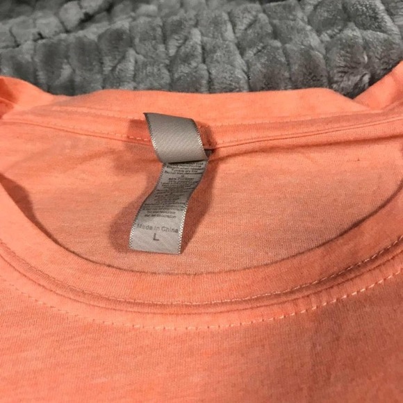 In N Out Tshirt Mens Large - Picture 3 of 5